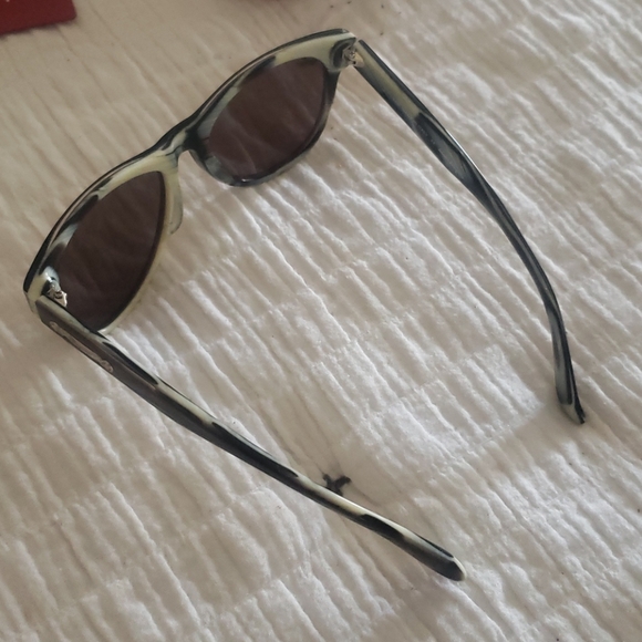 Salvatore Ferragamo Sunglasses - Picture 4 of 9